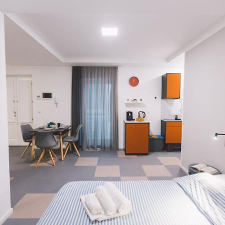 דירות סירקוזה Brand New Loft מראה חיצוני תמונה